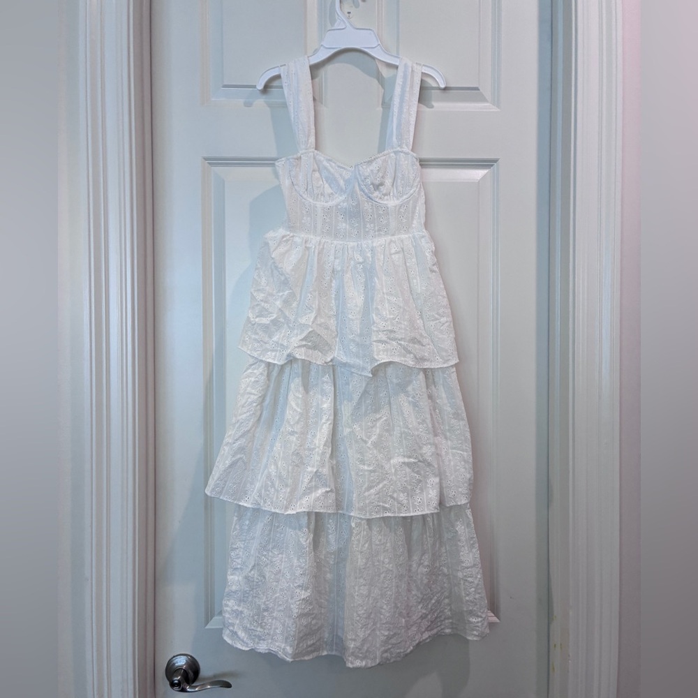 WeWoreWhat White Tiered Eyelet Midi‎ Dress